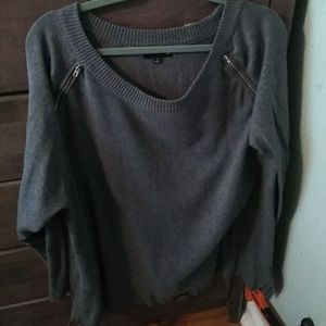 Grey sweater with zipper detail